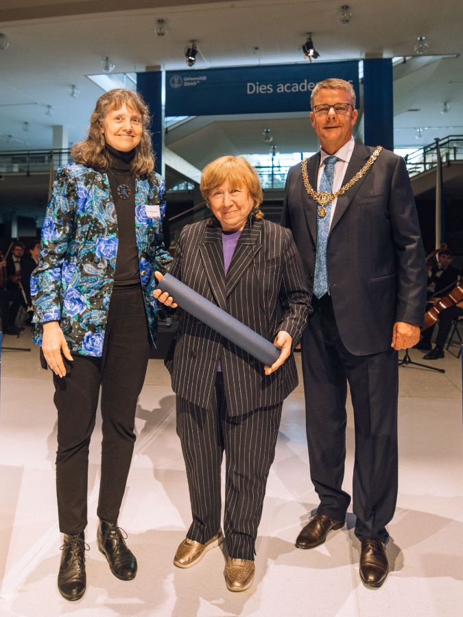Die Philosophische Fakultät der UZH verleiht die Ehrendoktorwürde an die belarussische Literaturnobelpreisträgerin Swetlana Alexijewitsch.